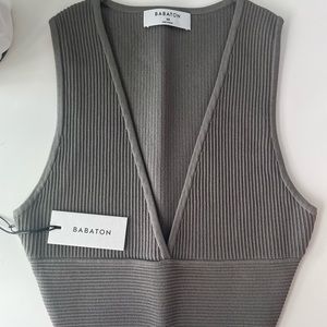 Aritzia Babaton Sculpt Crop Top Size XS Carlotta